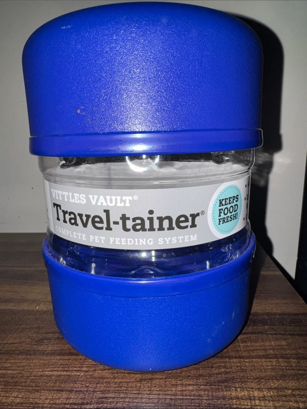 Vittles Vault Travel-Tainer